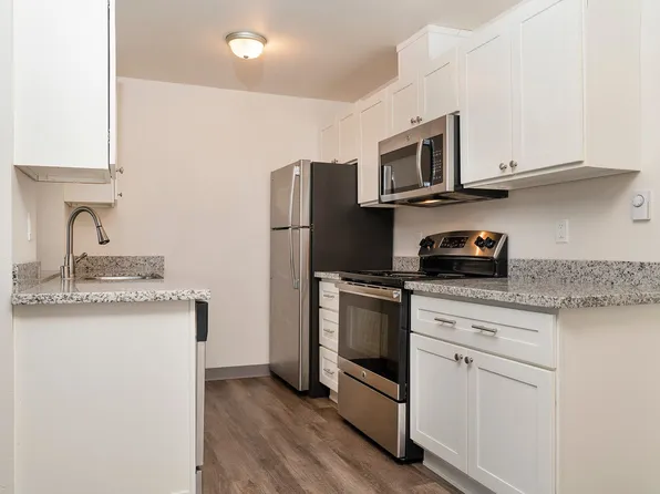 The Anderson Apartments: Renovated Units, Great Location!, 616 N Anderson St #8, Tacoma, WA 98406