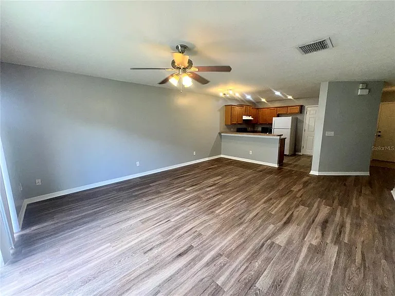 533 Cresting Oak Cir #79 — Photo 3