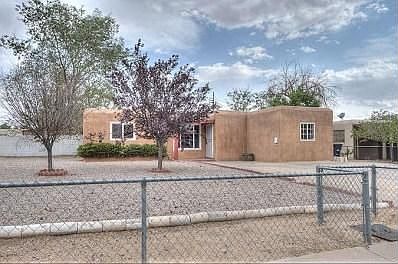 1st image of 9404 Parsifal Pl NE