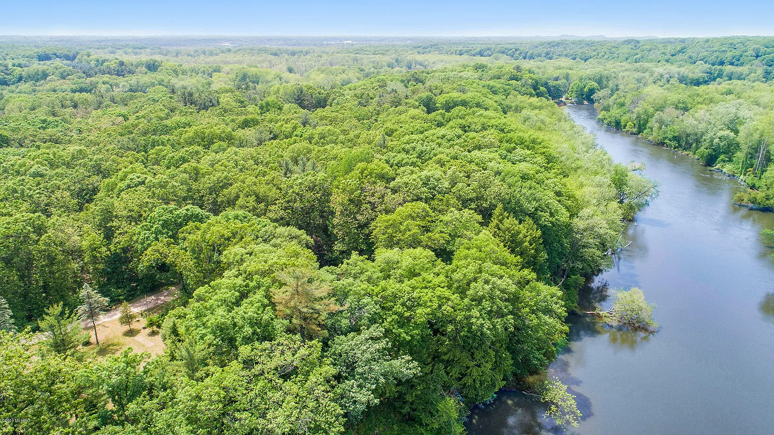3123 Riverbend Trl photo 1