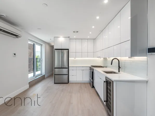 320 Linden Boulevard image 5 of 30