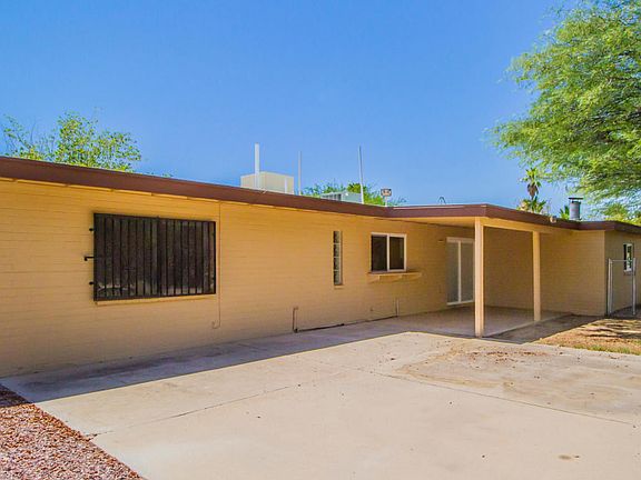 4th image of 8095 N Bayou Dr