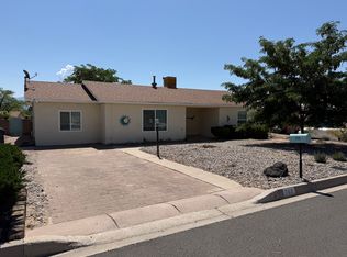 760 Hydra Rd SE, Rio Rancho, NM 87124
