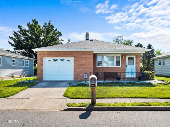 20 Liberta Drive, Toms River, NJ 08757