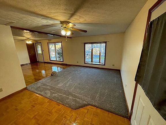 4th image of 56 Upper Dr