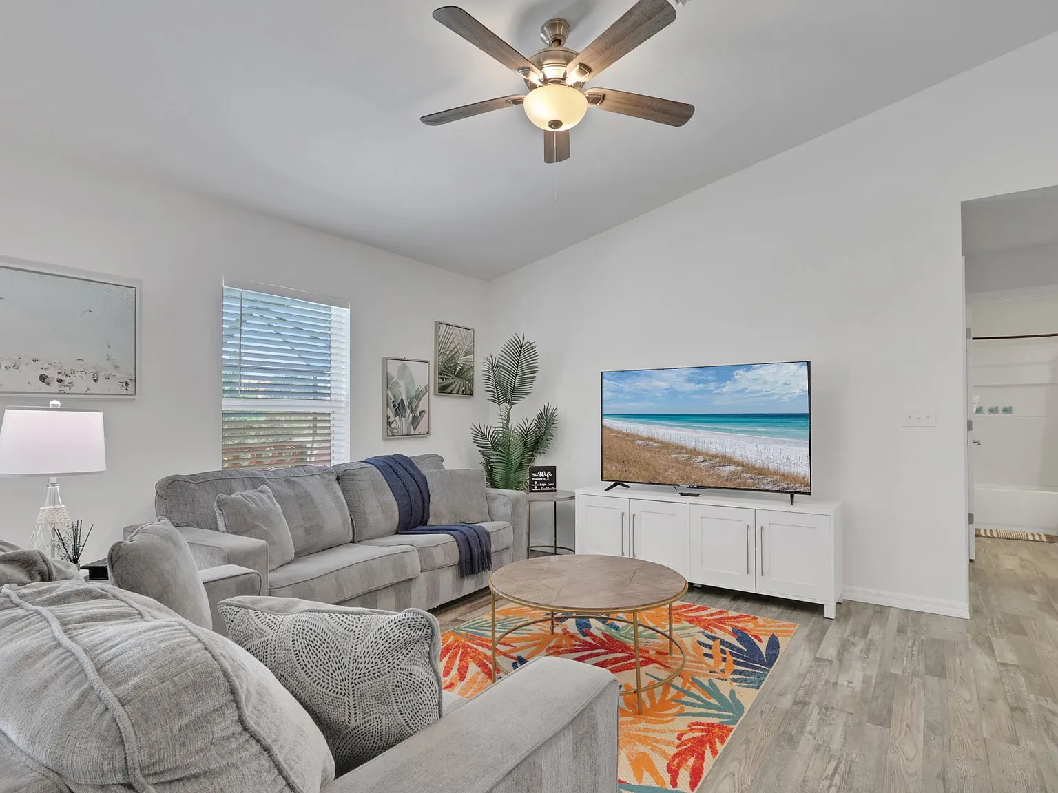 3 bed, 1665 sqft, $4,200 — Photo 4