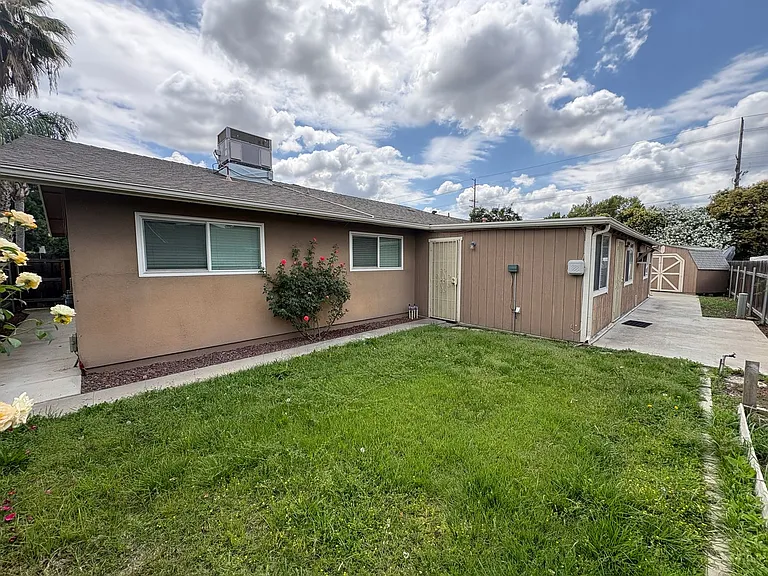 1927 S Julieann Ct — Photo 34