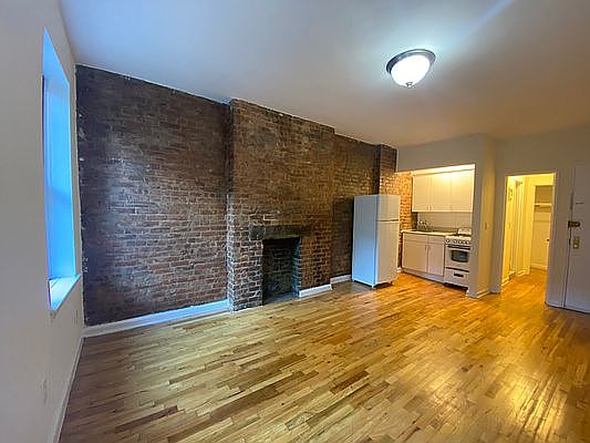 2nd image of 327 E 54th St APT 3B