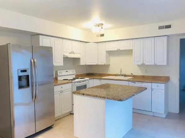 2935 Delaware Xing, Virginia Beach, VA 23453