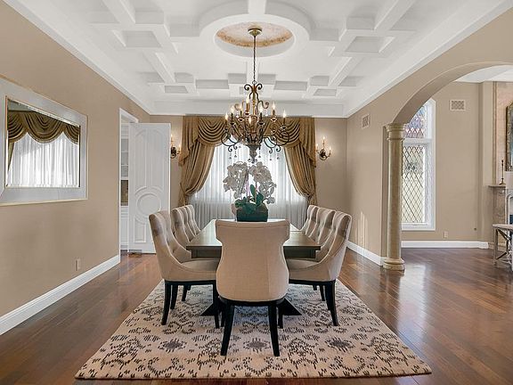 5th image of 25504 Colette Way