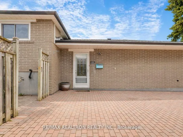 802 Modlin Rd #Basement, Pickering, ON L1W 1V3