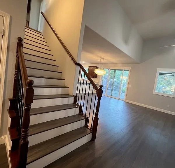 233 Vanney Ct — Photo 9