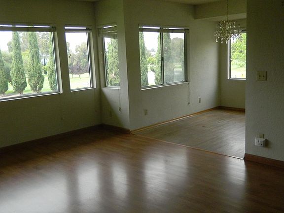 3rd image of 8016 Pinot Noir Ct