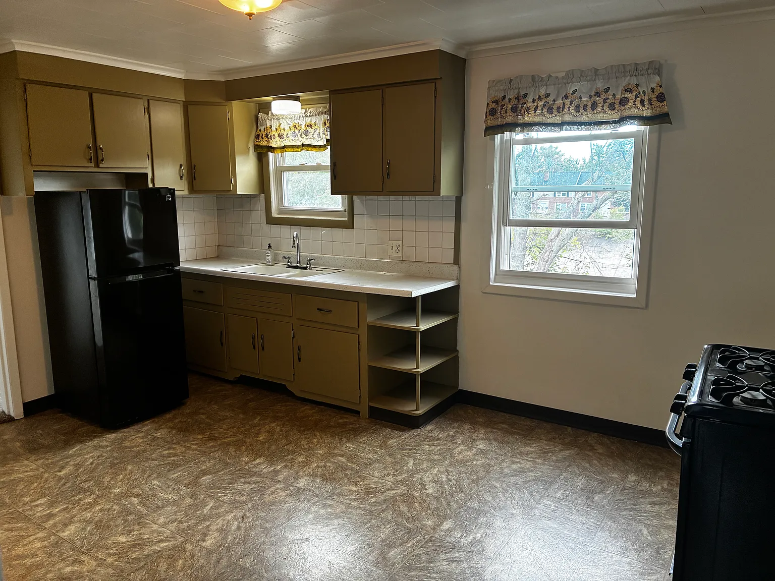 1 bed, 800 sqft, $1,100 — Photo 3