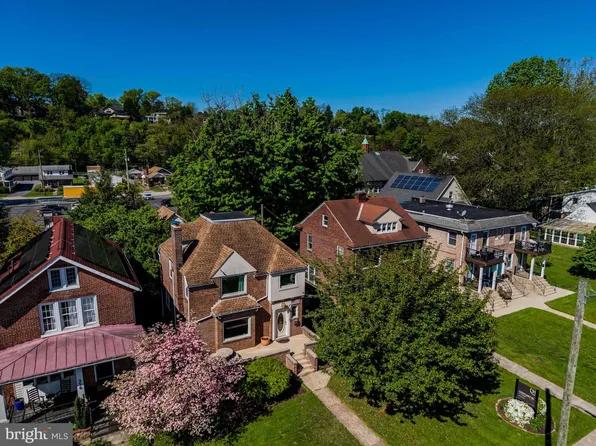 318 N Front St, Wormleysburg, PA 17043