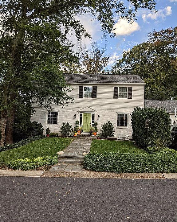 1st image of 34 Vining Ln