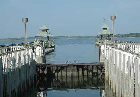 2nd image of C 61 Windmill Harbour Marina