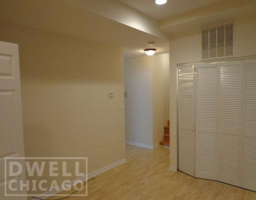 2nd image of 6500 N Claremont Ave #65041E