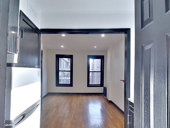 5th image of 401 E 62nd St APT 5B