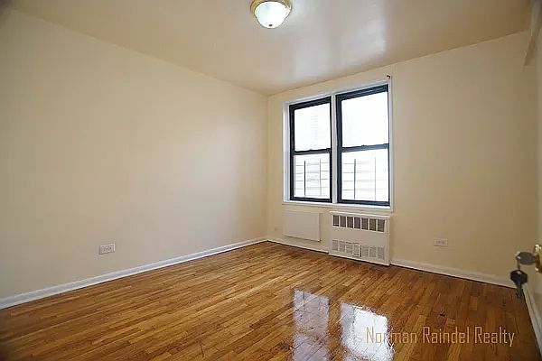 1st image of 130 E 18th St APT 4H