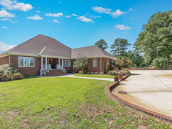 3rd image of 604 Walnut Creek Dr