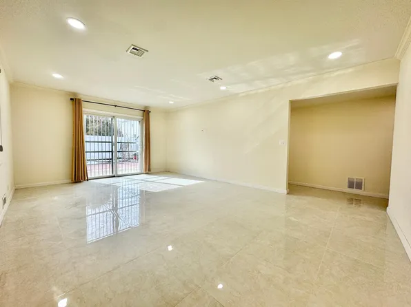 (undisclosed Address), Staten Island, NY 10306