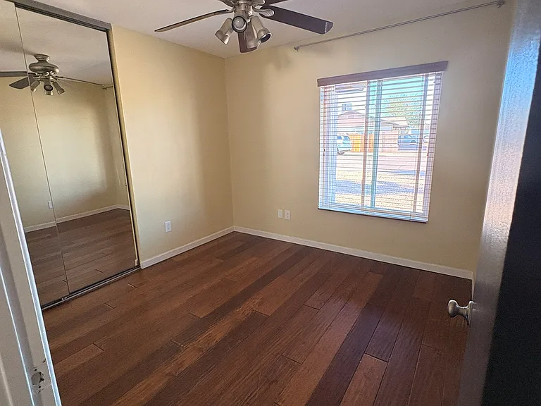 1131 W Santa Cruz Dr — Photo 9