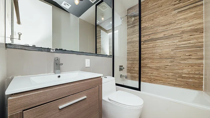 Rented by Nooklyn NYC LLC | media 9