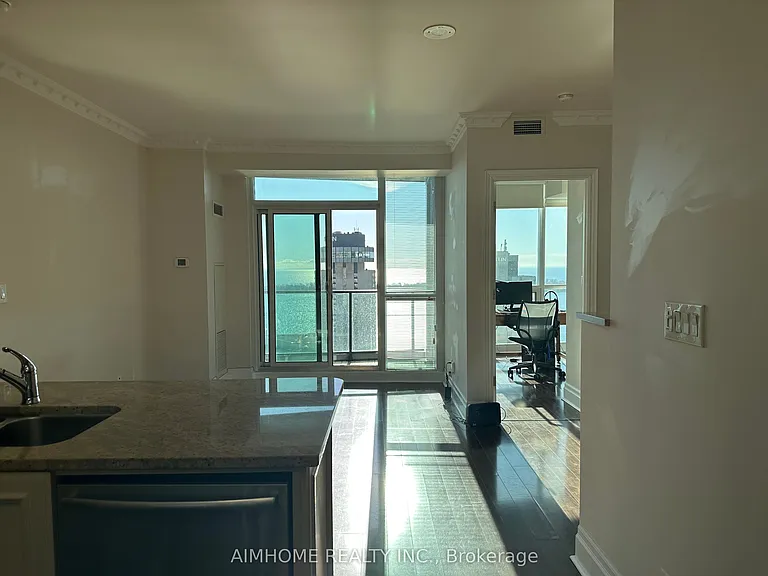 16 Harbour St #3509 — Photo 4
