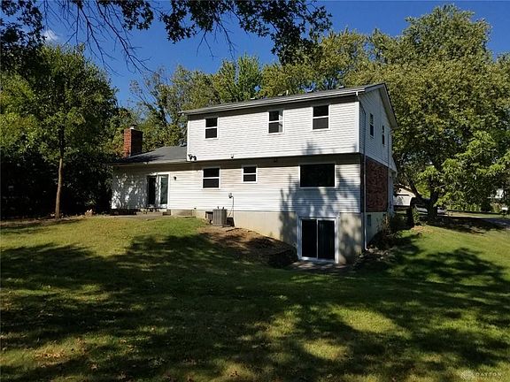 3rd image of 36 New Briton Cir