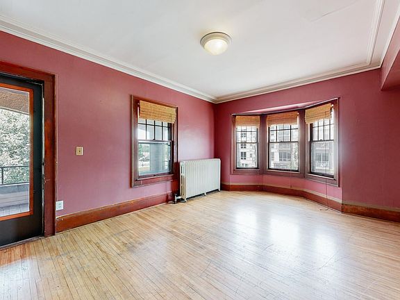 4th image of 1721 W Lake St APT 2