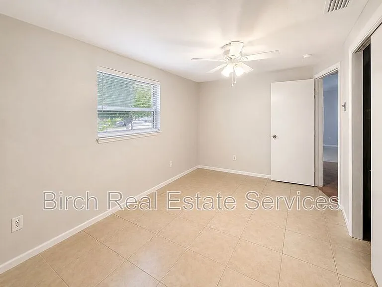 2552 Chancery Dr — Photo 5