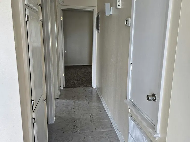 201 Regency Ave #C — Photo 2