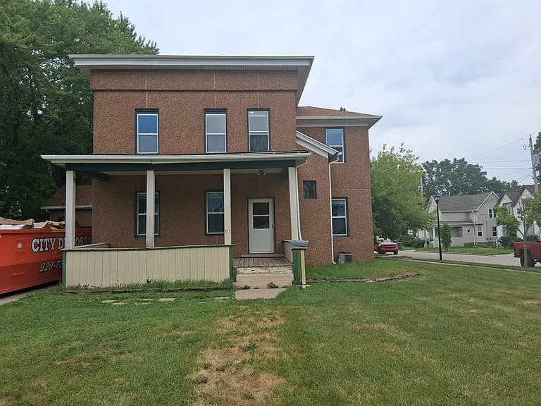 317 Morris St — Photo 4