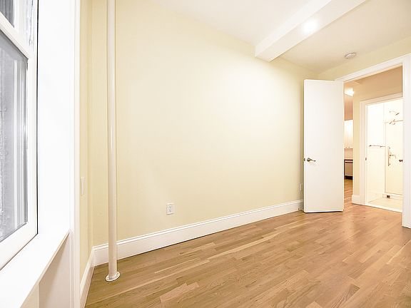 5th image of 137 W 12th St #11