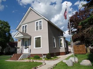 982 N Green Bay Rd, Grafton, WI 53024