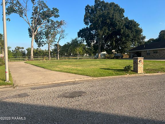2nd image of 207 Bellridge Dr