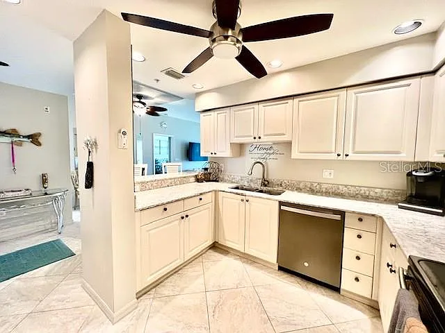 2060 Matecumbe Key Rd #2102 — Photo 16