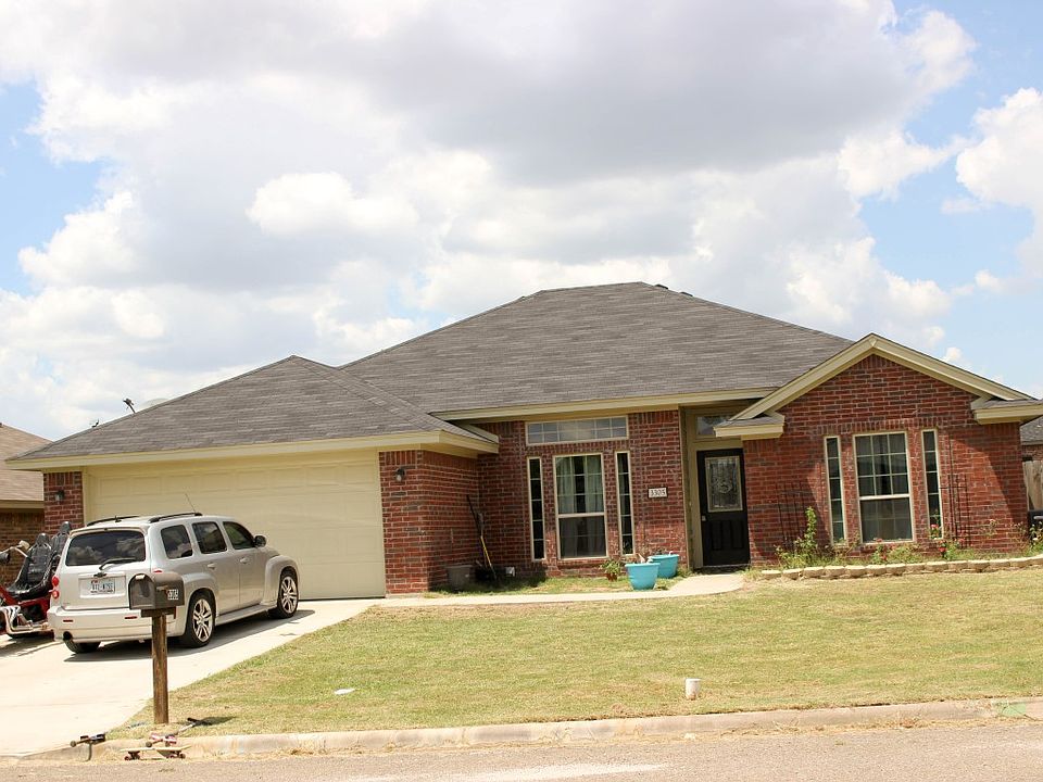 1st image of 3305 Churchhill Dr