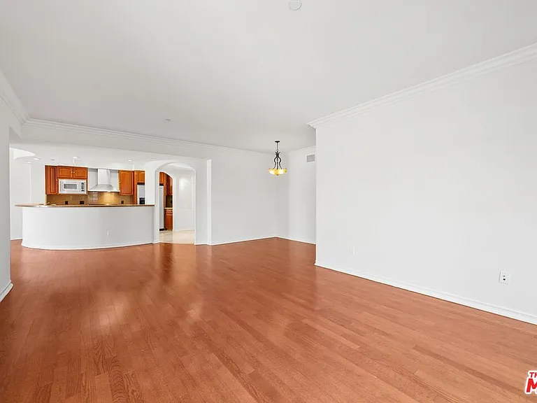 1000 Granville Ave #404 — Photo 26