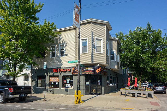 1st image of 4322 N Western Ave #2