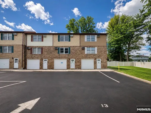 453 Liberty St APT 12, Little Ferry, NJ 07643