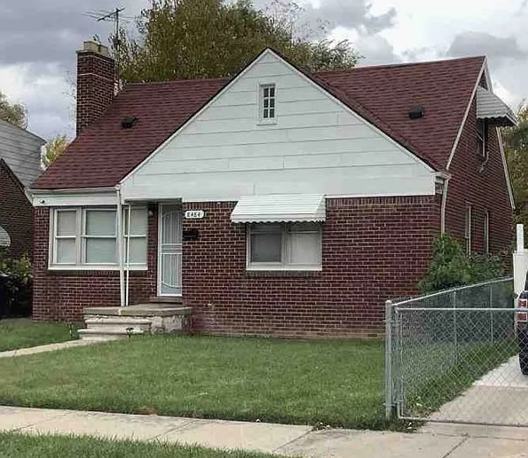 8484 Plainview Ave photo 1