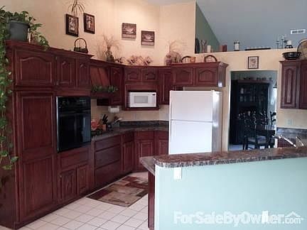 4th image of 5270 SE 32nd Pl