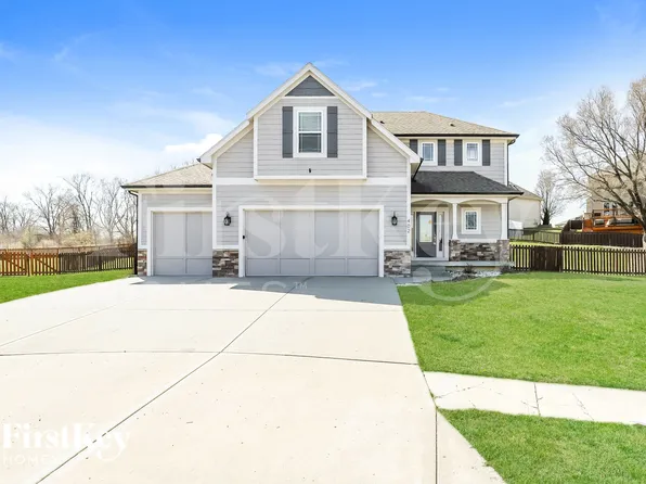 402 Eddie Ave, Kearney, MO 64060