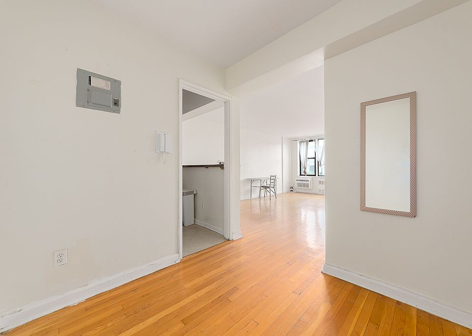 1st image of 330 Lenox Rd APT 7D