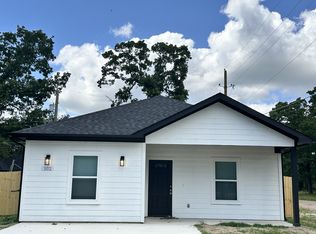 102 Navajo Dr, Mabank, TX 75156