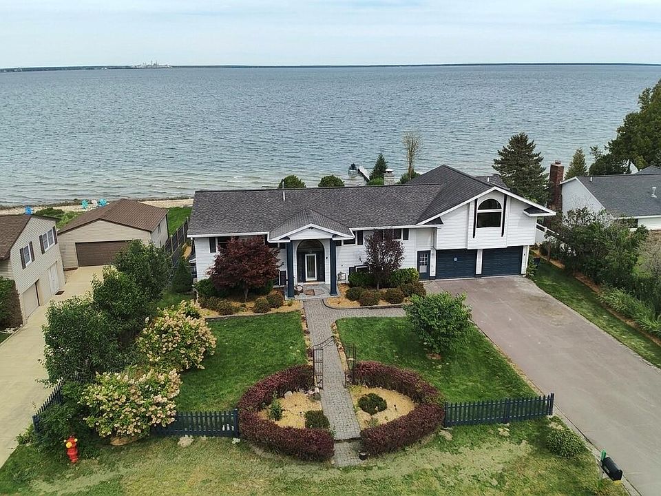 1st image of 2125 Partridge Point Rd N