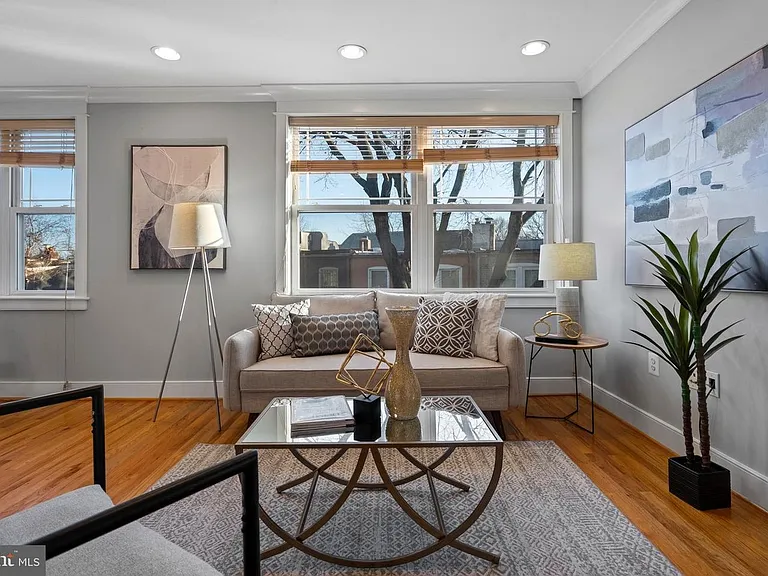 1301 S Carolina Ave SE #7 — Photo 3