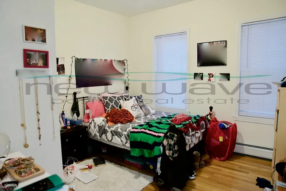4 bed, 1300 sqft, $6,400 — Photo 4